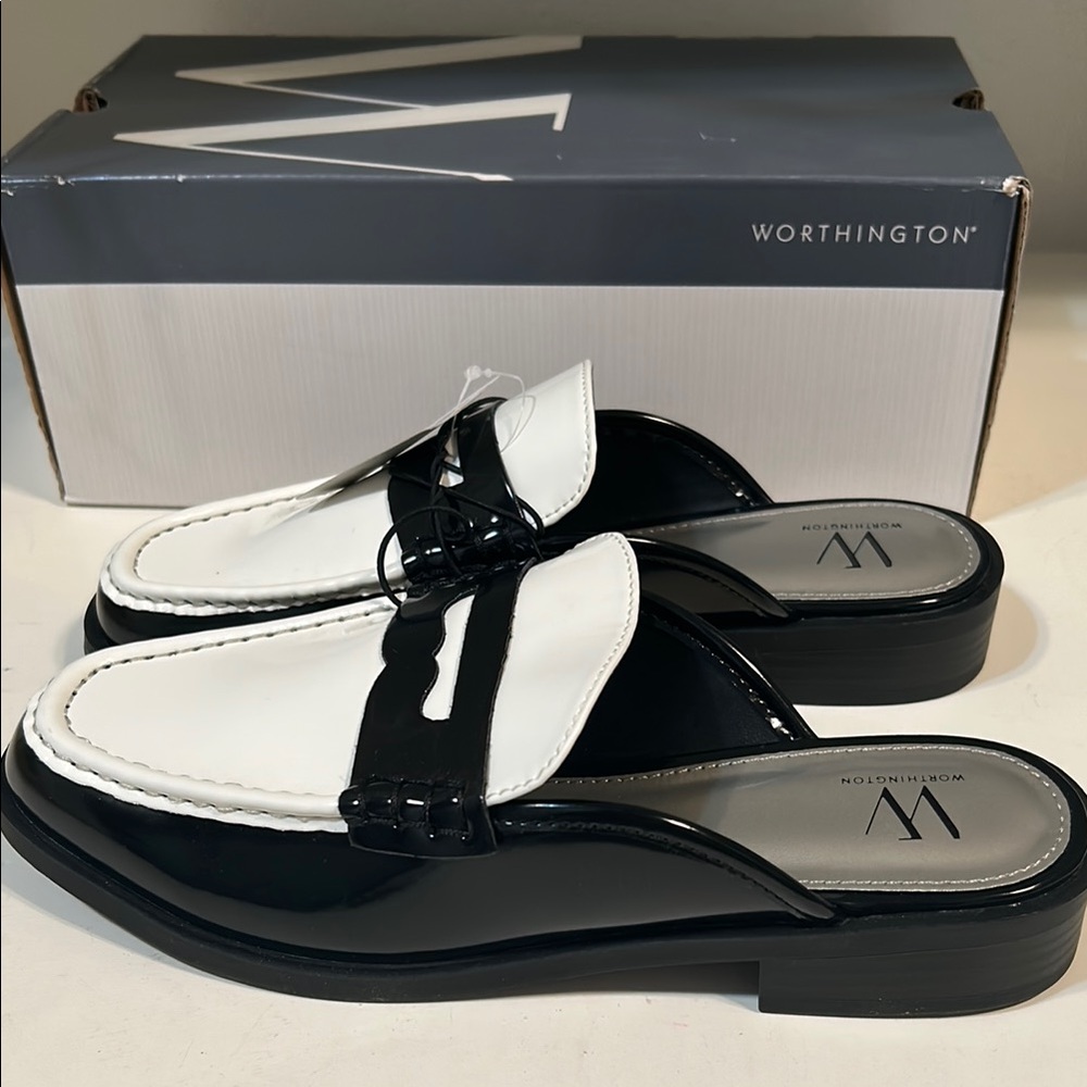 Worthington women Black and White Slip-On Loafers